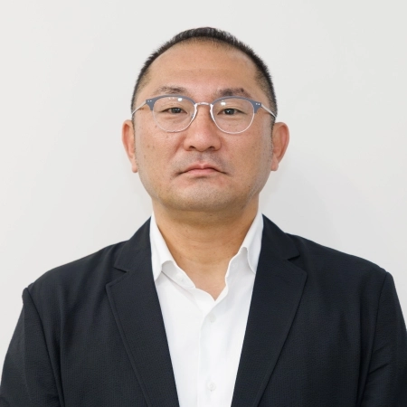 政光 賢士 氏